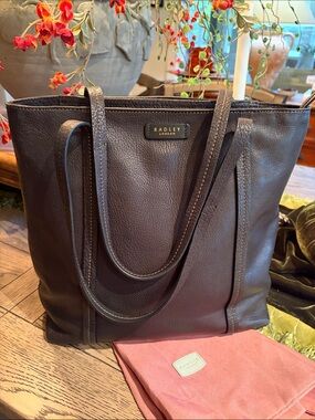 RADLEY LONDON Penhurst Black Pebbled Leather Tote